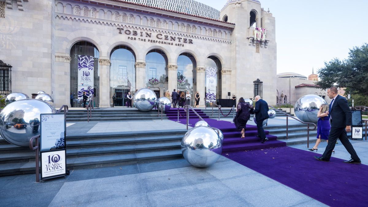 2024 Purple Carpet